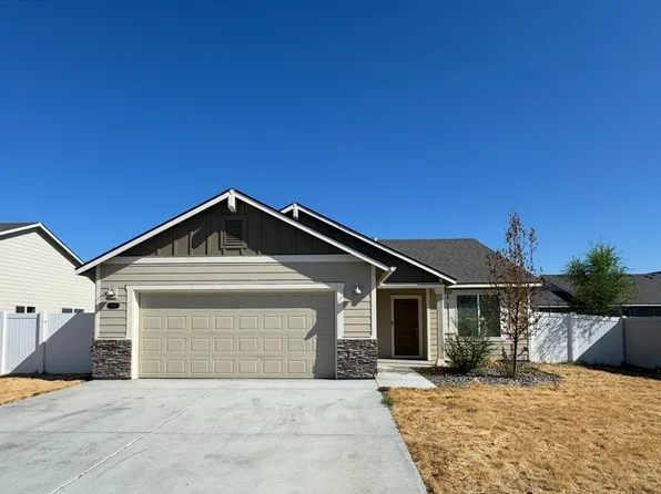 526 W Theater Ln, Hermiston, OR 97838