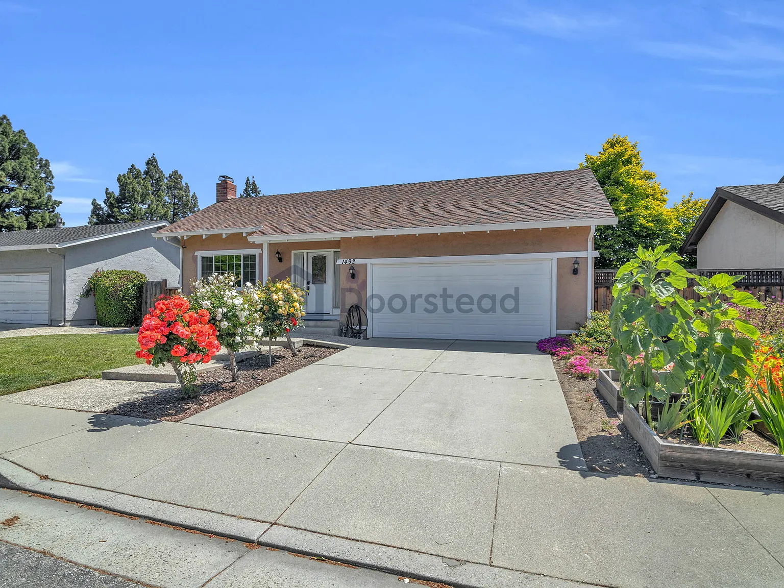 4 bed, 2.0 bath, 1742 sqft, $5,680 — Photo 3