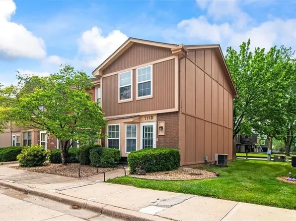 719 SW Liggett Rd APT D, Blue Springs, MO 64015
