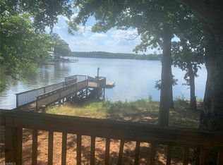 469 Shoreline Dr, Lexington, NC 27292