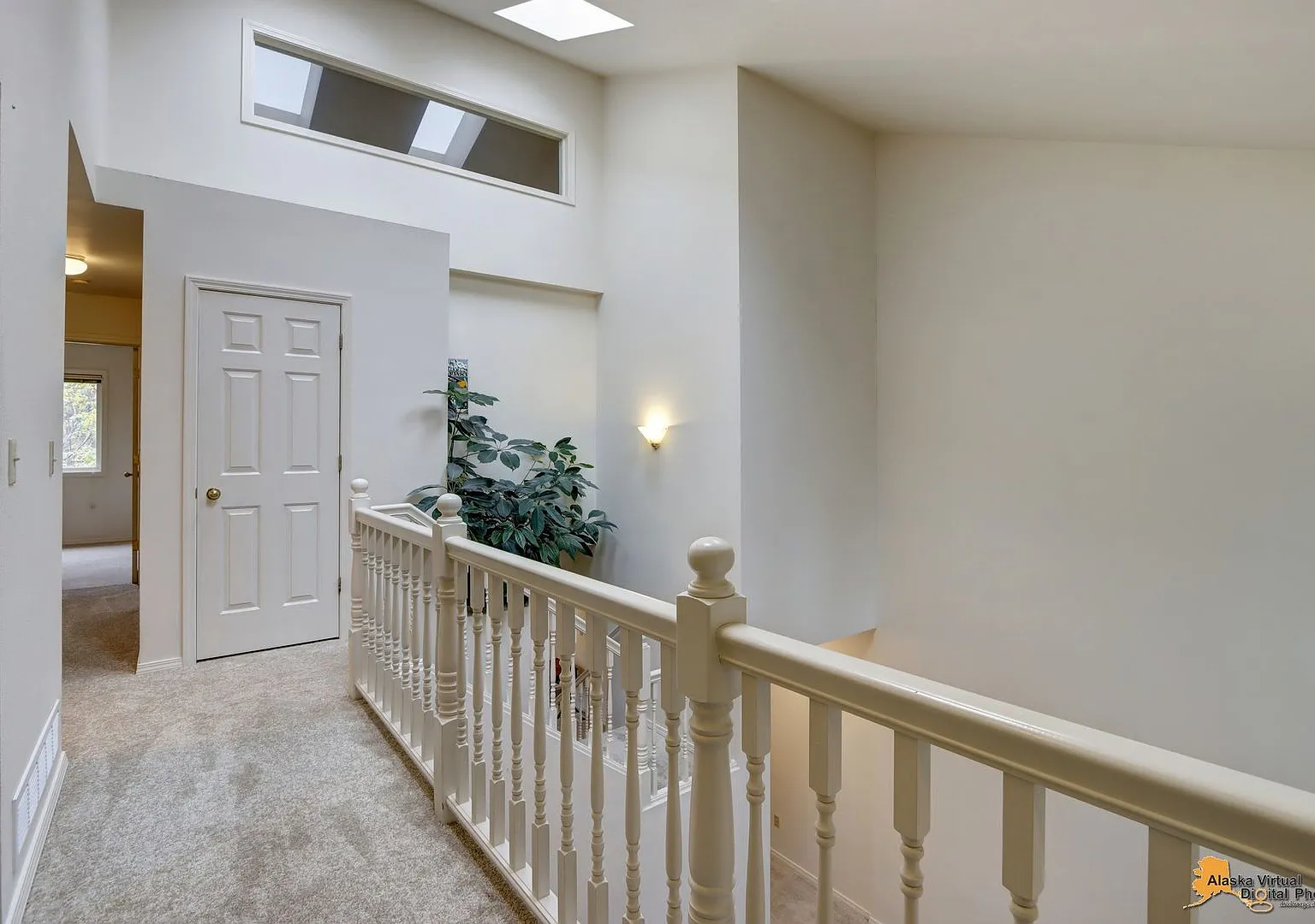 East Anchorage Condo with Fenced in Yard, W/D in unit, & 2 Car Garage! Close to JBER, Baxter Bog ... — Photo 1