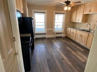 7 Hazelwood Ave APT 3, Waterville, ME 04901