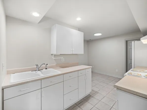750 W Fir Ct #Adu, Washougal, WA 98671