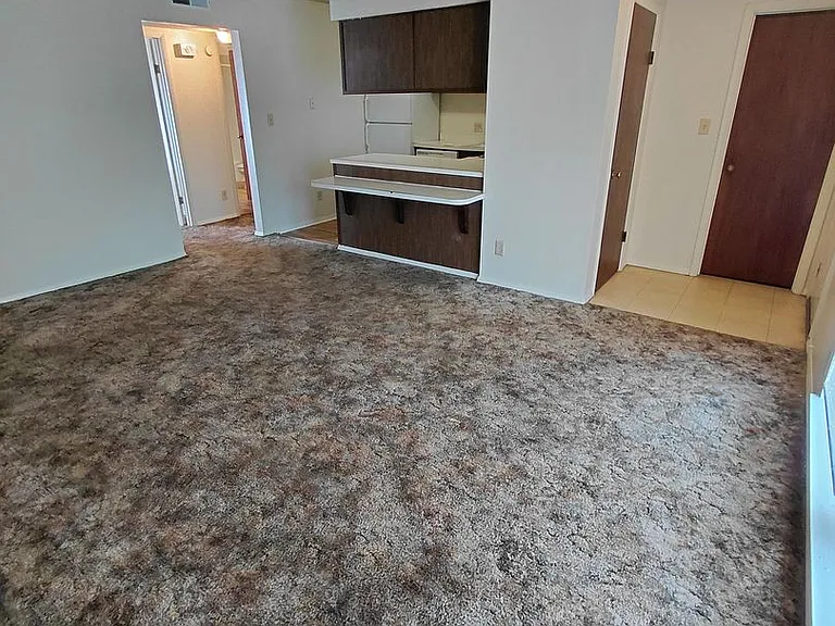 Prairie Sun Apartments — Photo 6