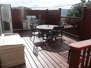 2nd image of 1092 Goettingen St