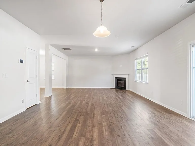 2132 Highland Knoll Dr — Photo 22