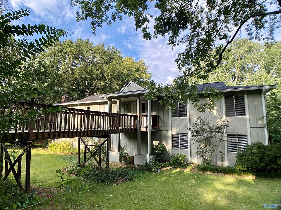 1st image of 10222 Melanie Dr SE