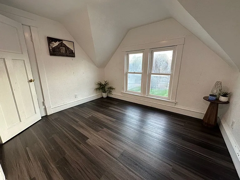 1027 Lincoln St — Photo 29