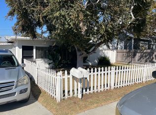 1593 Redlands Pl, Costa Mesa, CA 92627