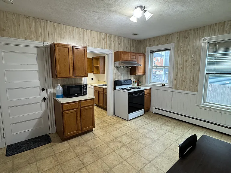 35 Fiske St #1 — Photo 11