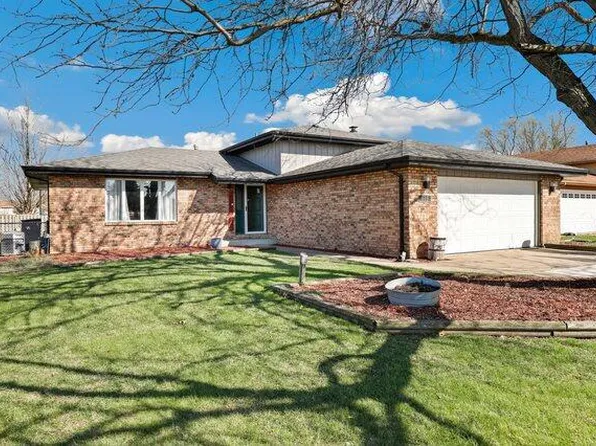 115 Cypress Dr, Schererville, IN 46375