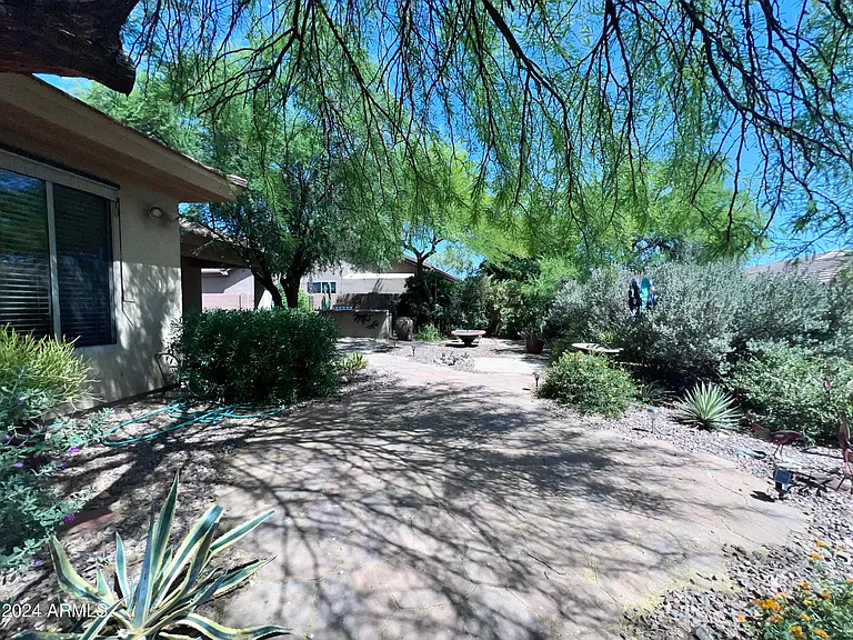 1653 W Ainsworth Dr — Photo 7