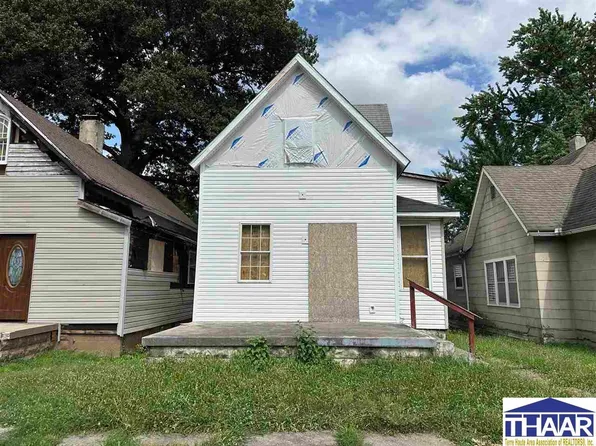 624 S 8th St, Terre Haute, IN 47807