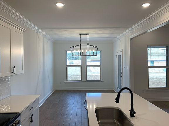 4th image of 5371 Adeline Cir