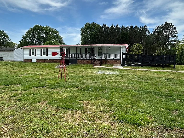 120 Eastridge Ln — Photo 2