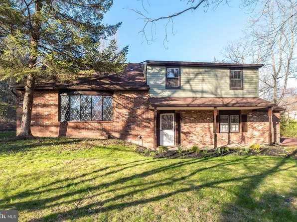 1631 Keystone Dr, Hatfield, PA 19440