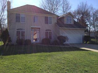 24047 Beaumont Dr, North Olmsted, OH 44070