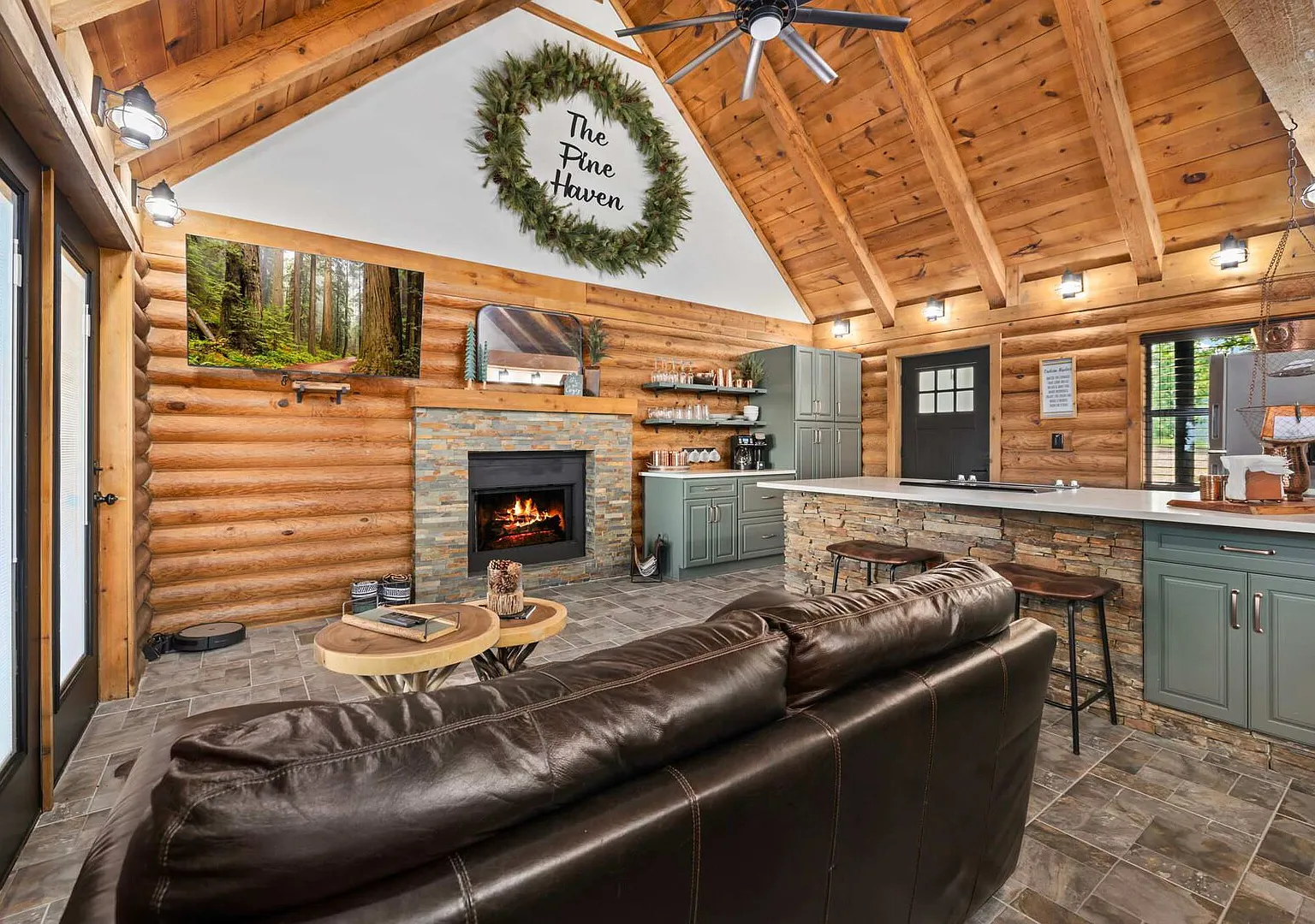 Pine Haven-Serene & Natural Cabin-7 mi to Downtown — Photo 1