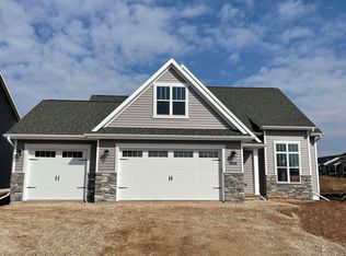 W6598 Ethan Dr, Appleton, WI 54915