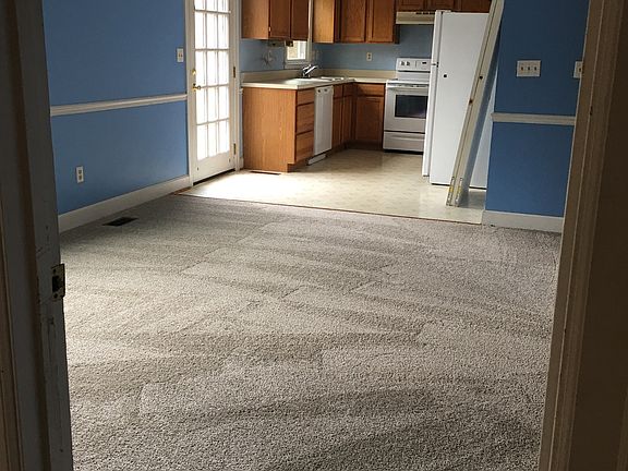 3rd image of 3076 Arrowhead Dr