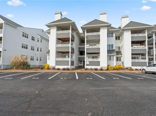 155 Atlantic Ave UNIT B, Hampton, VA 23664