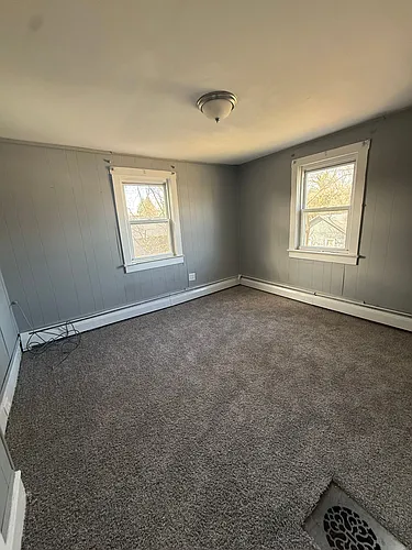 138 Denny ave Photo 1