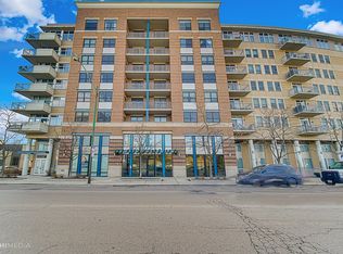 511 W Division St APT 504, Chicago, IL 60610