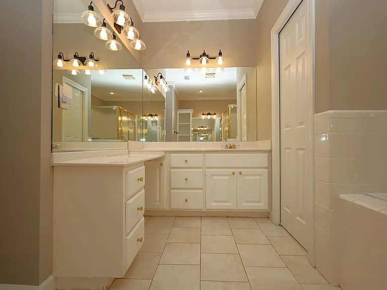 1054 Ridge Rd — Photo 20