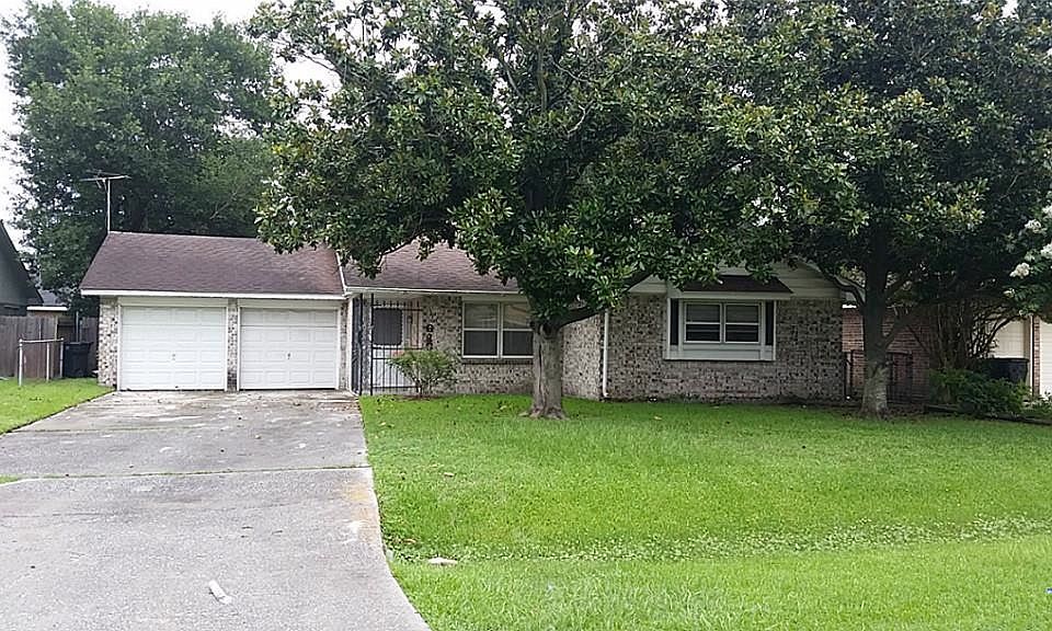 1st image of 626 Rainy River Dr