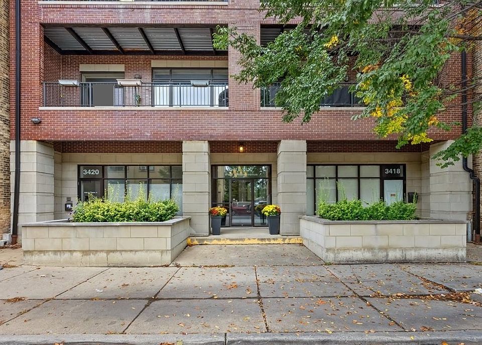 1st image of 3418 W Foster Ave APT 202