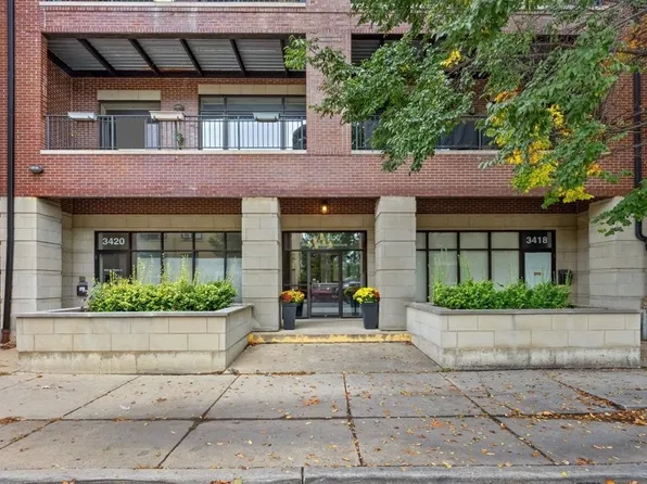 3418 W Foster Ave APT 202, Chicago, IL 60625