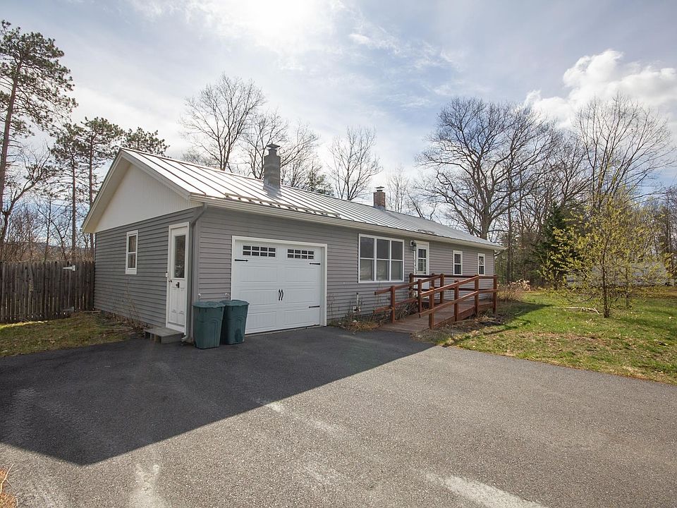 1st image of 5 Pine Ridge Road