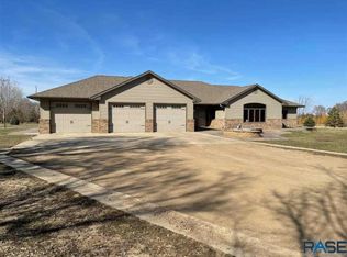 40306 207th St, Huron, SD 57350