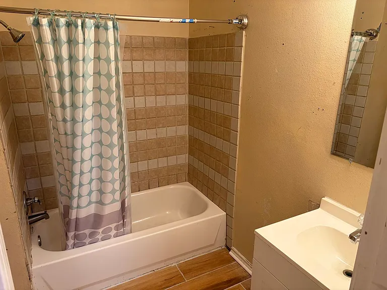 1911 Cherry St — Photo 11