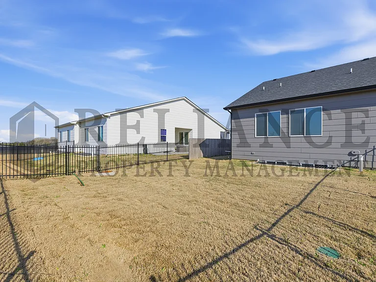 5259 N Pinecrest St — Photo 8