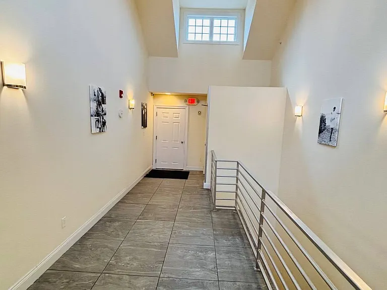 40 Cedar Swamp Rd — Photo 10