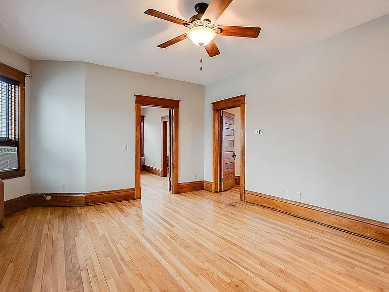 1360 Dale St N — Photo 15