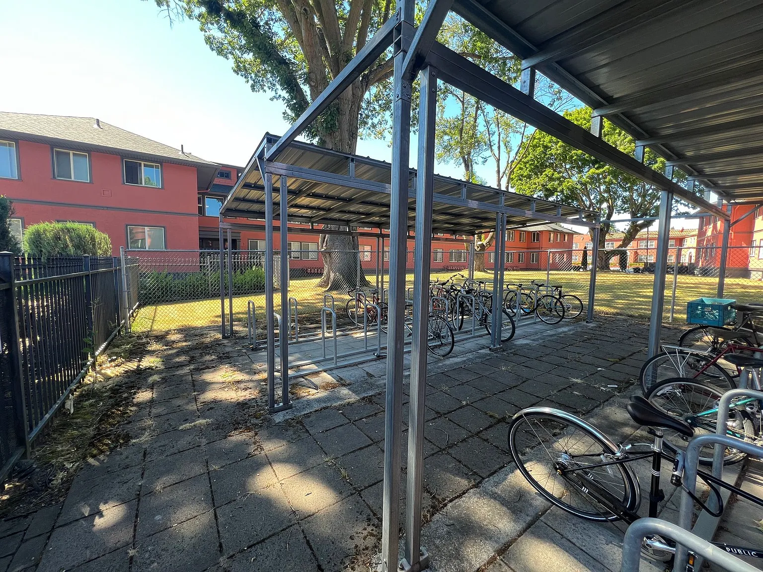 Rose Court by Star Metro — Photo 4