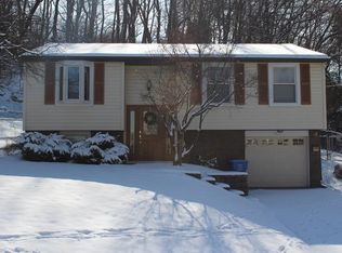 1497 Sturdy Oak Dr, Pittsburgh, PA 15220