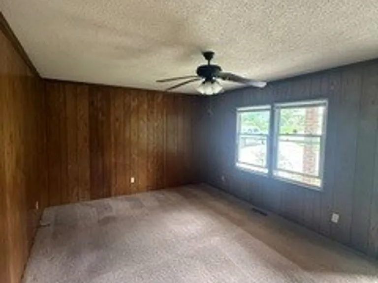 551 State Highway 42 N — Photo 4