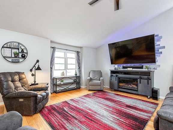 4th image of 4211 Cross Creek Dr