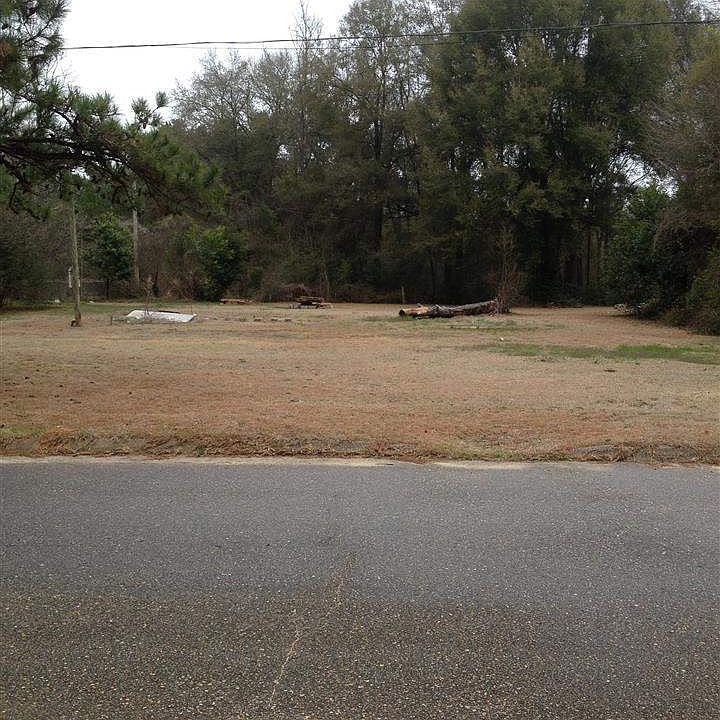 2nd image of 870 Cedar Lane Dr