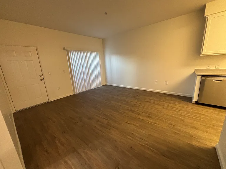 838 N Palm Ave #A-102 — Photo 14