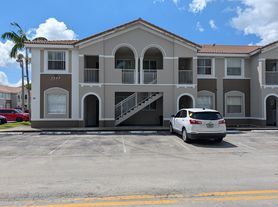 1568 SE 26th St