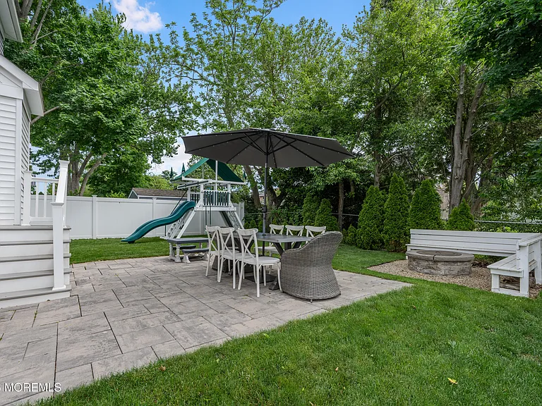 15 Shrewsbury Dr — Photo 9