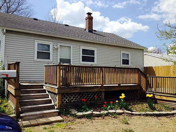 3rd image of 1062 S Parkview Cir