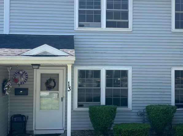 27 Warsaw Avenue APT 13, Mechanicville, NY 12118