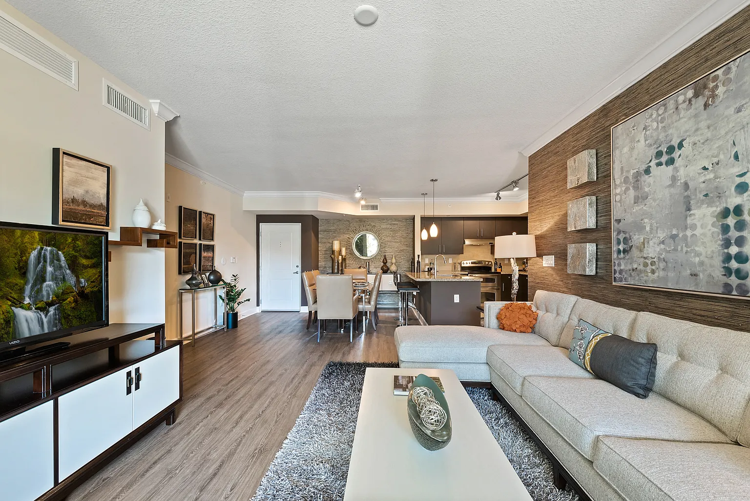 Residences at Lakehouse — Photo 4