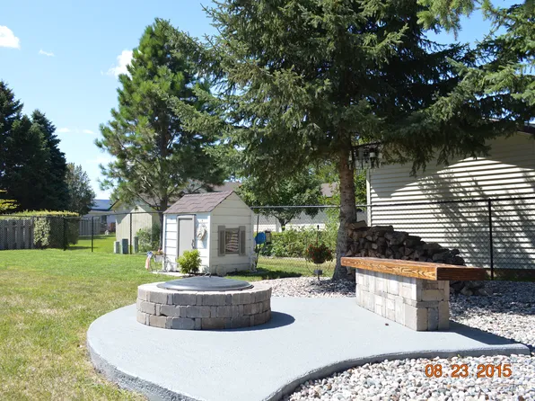 1371 12th St N, Wahpeton, ND 58075