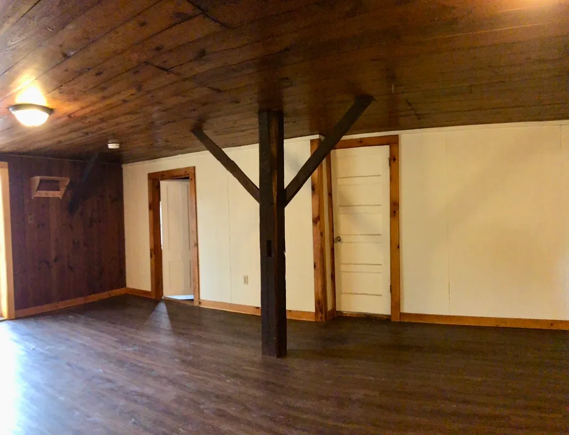 462 Main Street - 4 — Photo 3